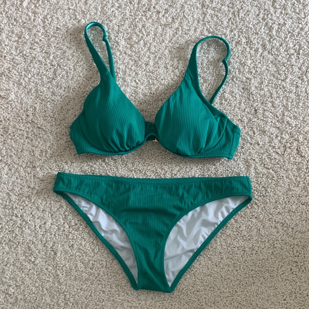 Green bikini set, size S, 34 B